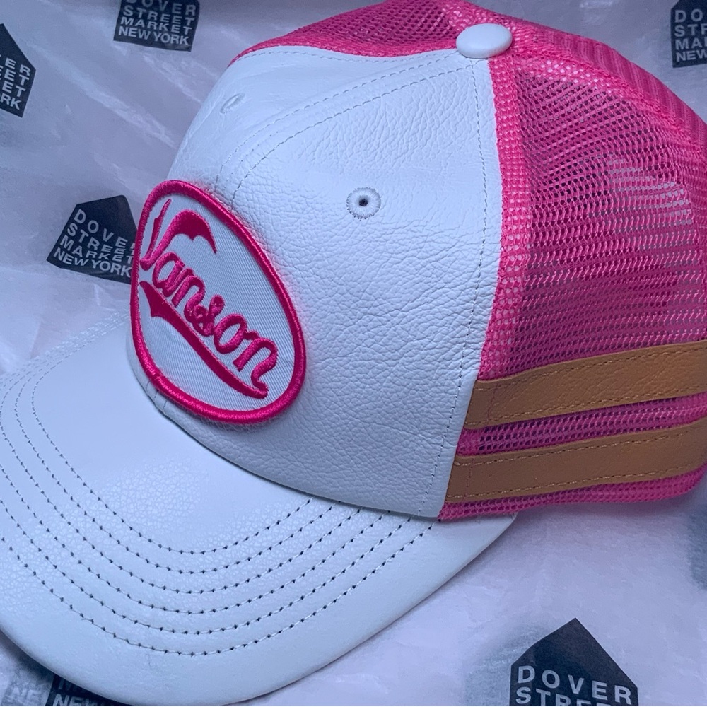 Supreme®/Vanson Leathers® Mesh Back 6-Panel FW25 - White/Pink - BRAND NEW!